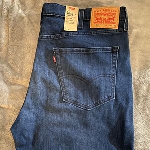 Levi’s 541 athletic taper stretch